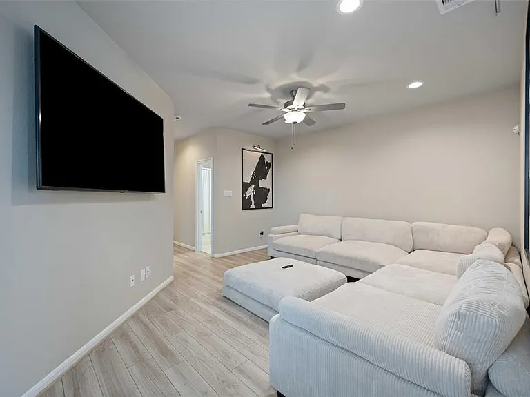 2539 Terrace Point Dr — Photo 19