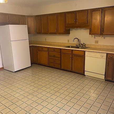 5th image of 2510 Country Club Dr