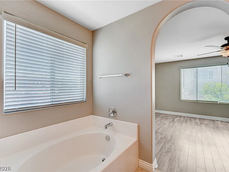 9783 Calliope Creek Ct — Photo 37