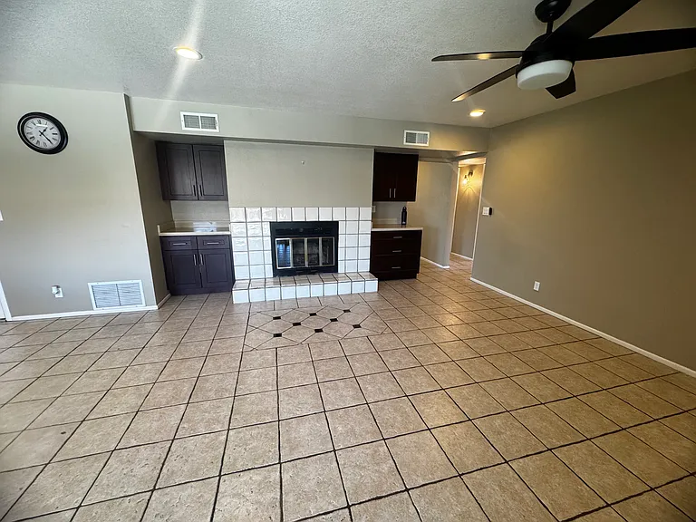 1235 W 12th Pl — Photo 20