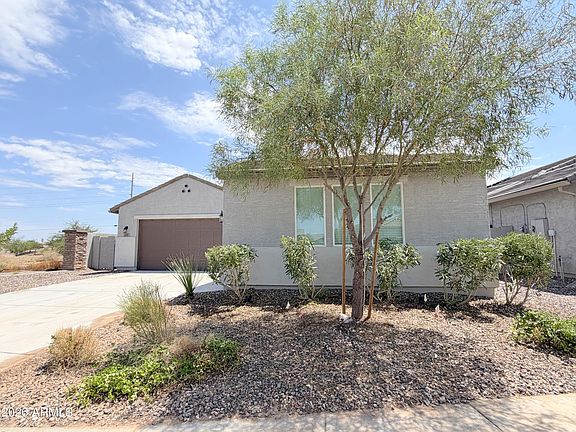 3rd image of 1195 E RIVERTON Place