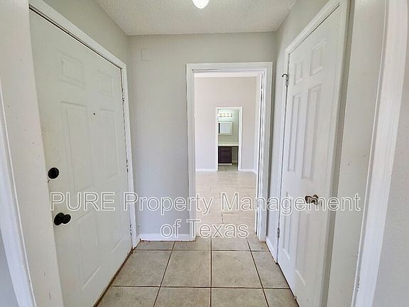 3rd image of 1081 Private Road 7023