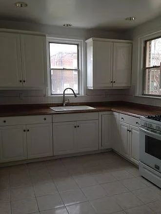 3 bed, 2.5 bath, 1804 sqft, $2,400 — Photo 4