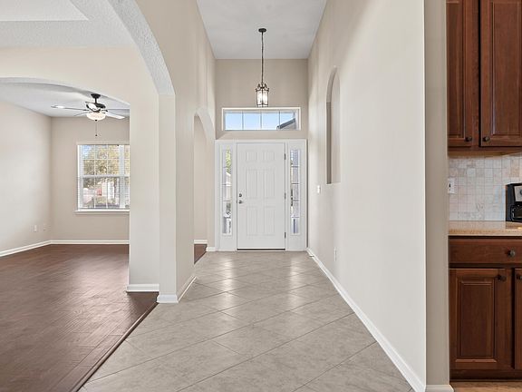 2nd image of 6288 Courtney Crest Ln