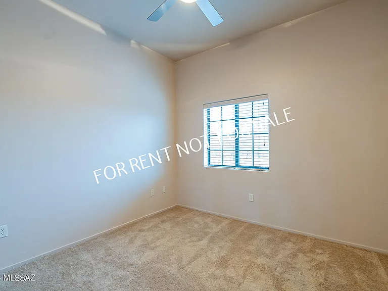 2010 E River Rd #203 — Photo 24