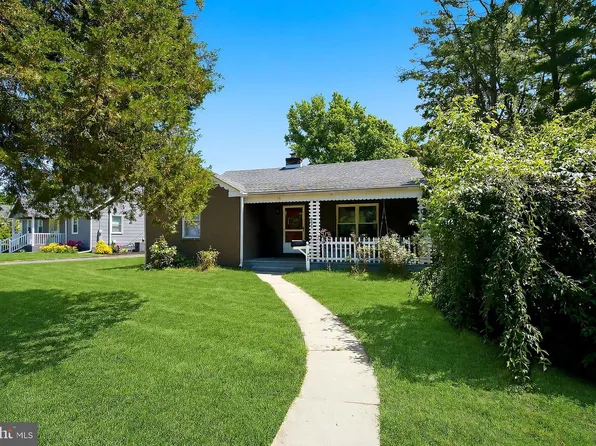 28 Twin Dr, New Egypt, NJ 08533