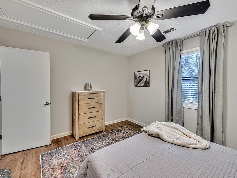 160 Booth Rd SW #A — Photo 15
