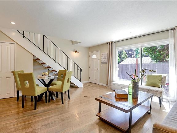 3rd image of 916 Fruitdale Pl