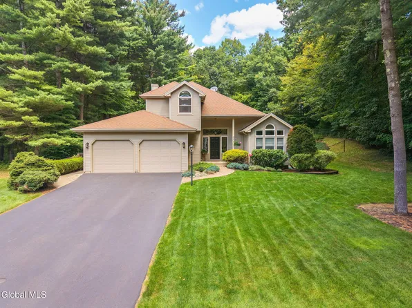 223 Stanford Drive, Schenectady, NY 12303