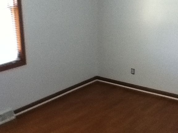 4th image of 3925 Ireland Dr