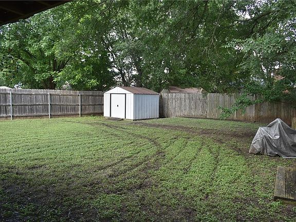 4th image of 11903 Swan Dr