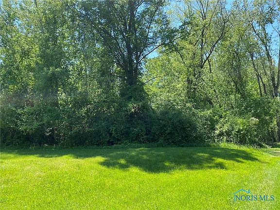 3rd image of 2445 Wilford Dr