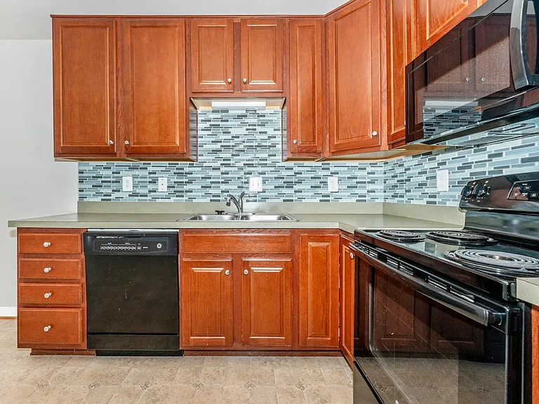 Dining/Kitchen