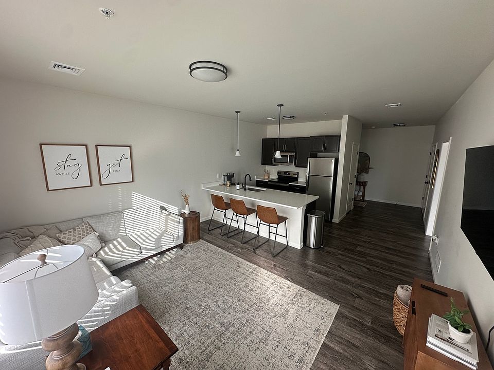 1st image of 3406 Lincoln Hwy E #122