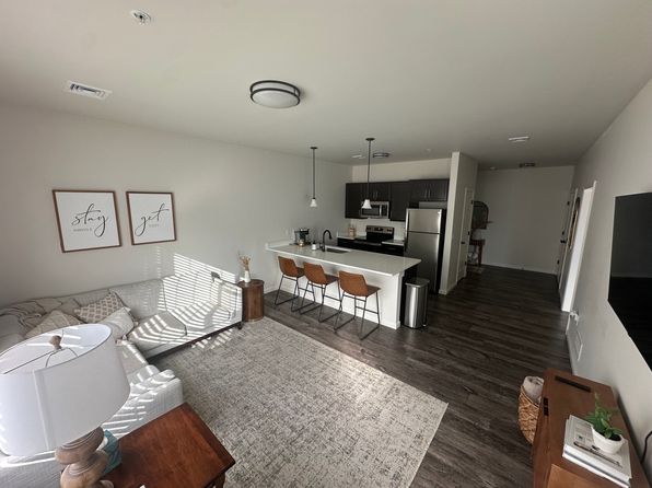 3406 Lincoln Hwy E #122