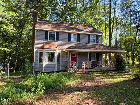 2301 White Oak Cir, Clayton, NC 27520