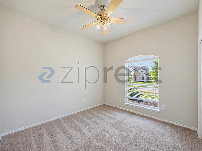 222 Noddy Rd — Photo 21