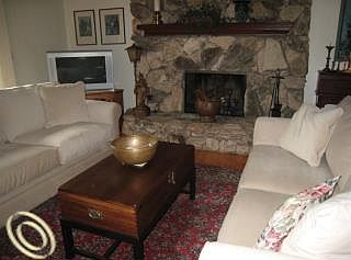 4th image of 26032 Lancashire Ln