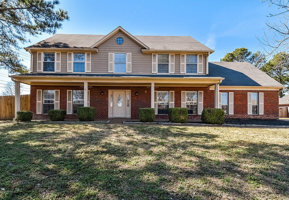 1st image of 4663 Meadow Cliff Dr
