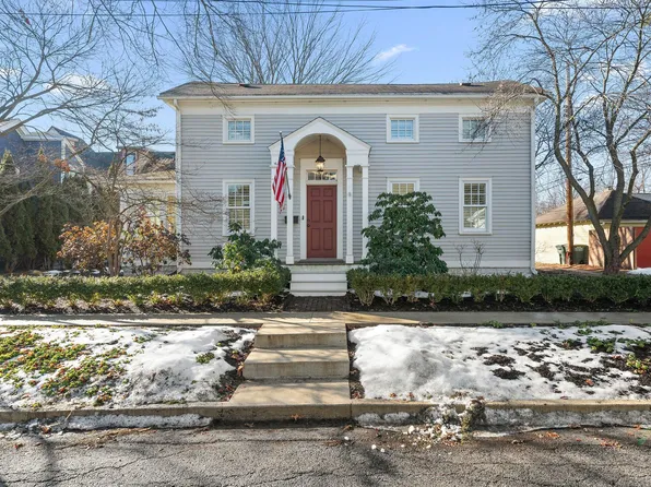 53 Willow St, Valparaiso, IN 46383