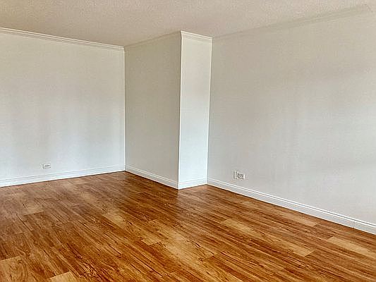 1st image of 747 10th Ave APT 33D
