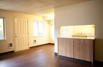 2nd image of 620 SE 148th Ave