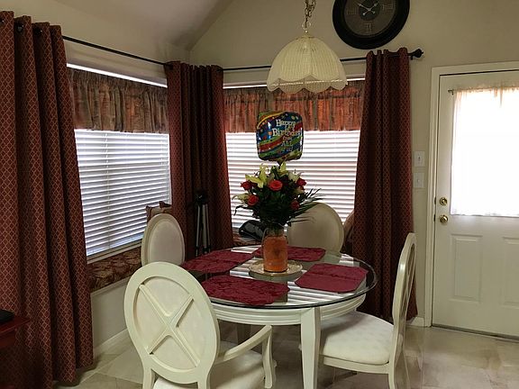 Breakfast nook