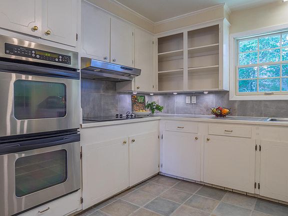 5th image of 618 Woodland Hills Dr