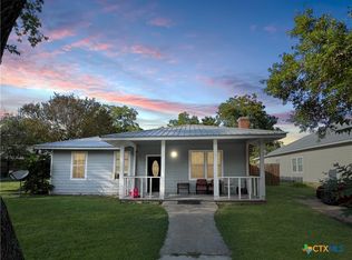 209 E Crockett St, Luling, TX 78648