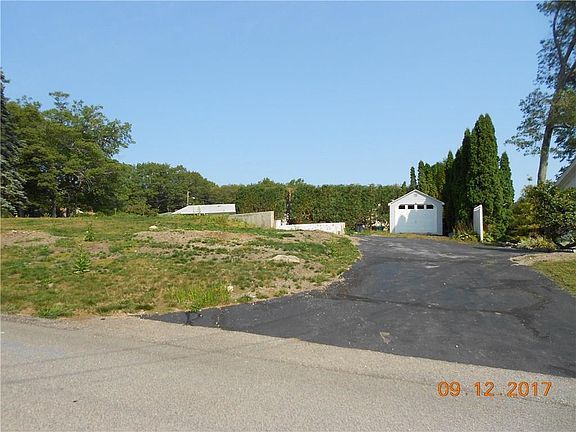 5th image of 24 Colony Dr