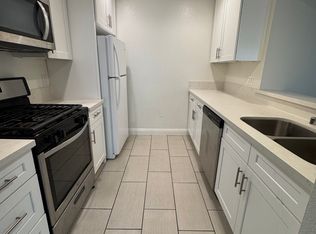 10911 Rochester Ave #204, Los Angeles, CA 90024