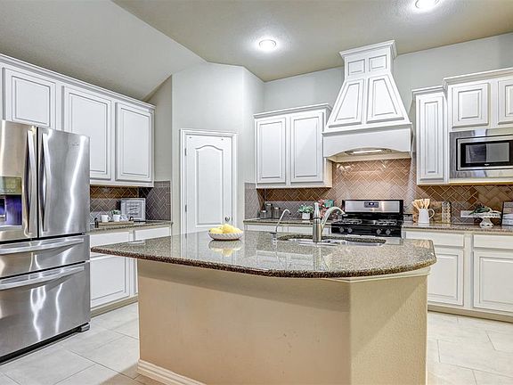 3rd image of 4308 Eagleglen Dr