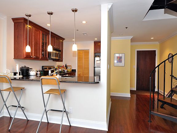 5th image of 627 N 18th St APT 102