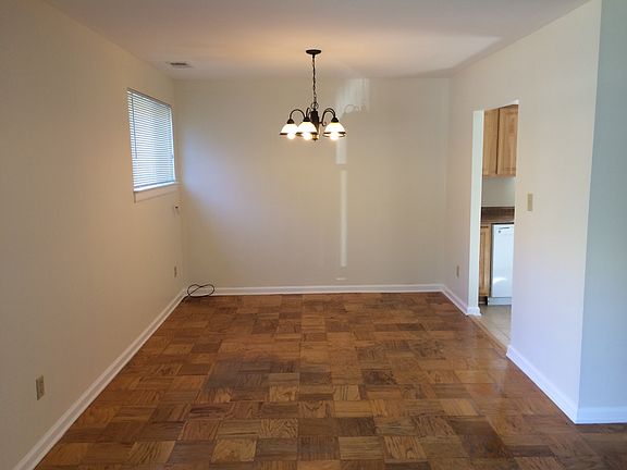 4th image of 140 Nunnery Ln APT 6