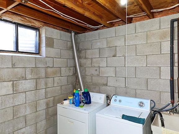 4th image of 8821 W Knoll Ct #48