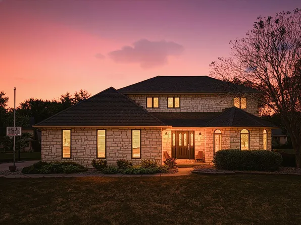 1317 Chaucer Ct, Marion, OH 43302