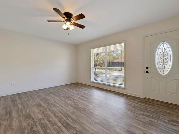 4th image of 206 Sedgewick Dr