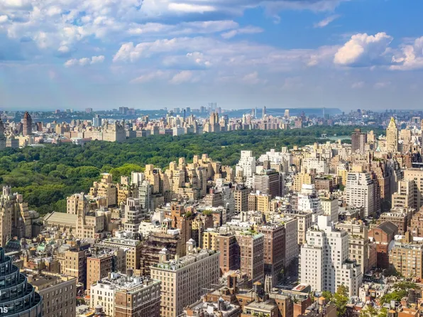 151 East 58th Street image 3 of 19