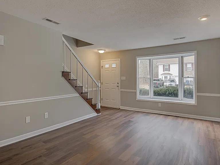 828 Brickwood Ct — Photo 7