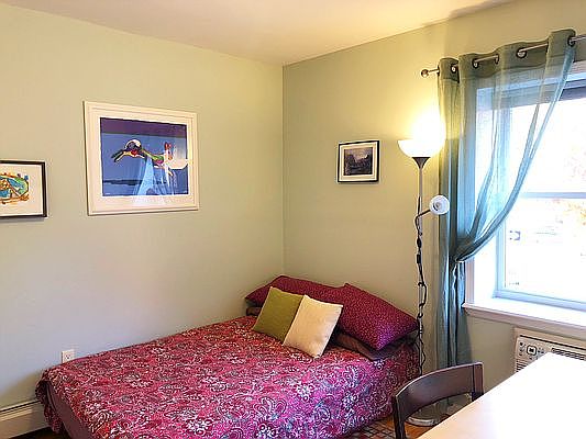 4th image of 117B Underhill Ave #2