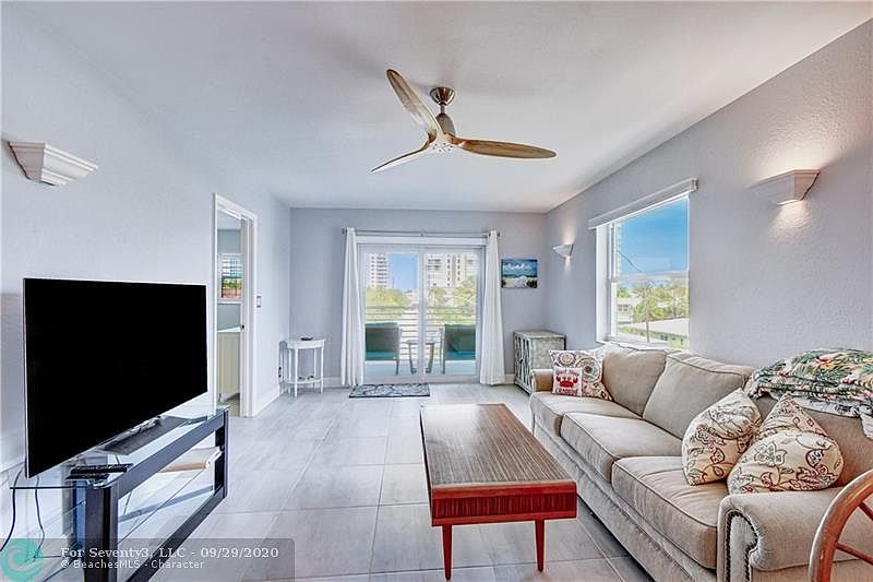 1st image of 3216 SE 8th St APT 304