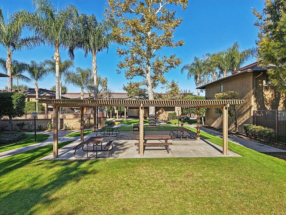 Casa Sierra Apartments in Riverside, CA.