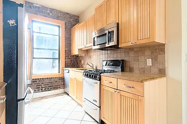 Rented by STREELTY