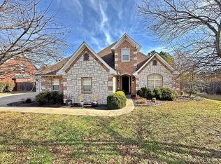 2463 Park Hill Rd, Tahlequah, OK 74464