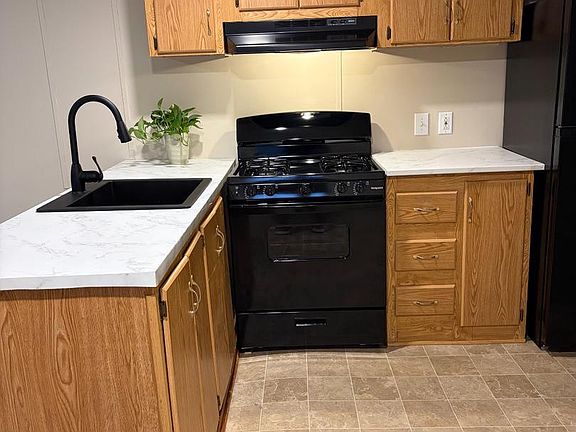 4th image of 126 Mockingbird Ln