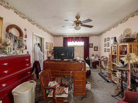 4th image of 400 E Church St