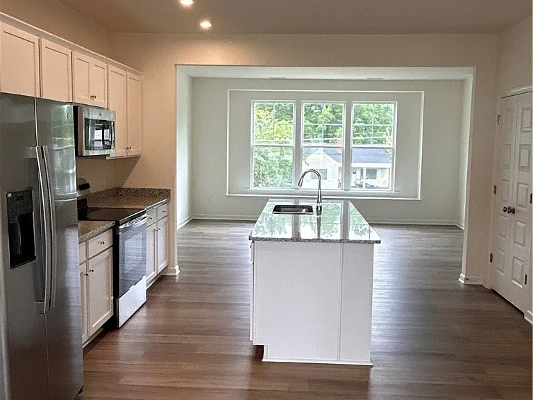 1423 Goldsboro Ave — Photo 2