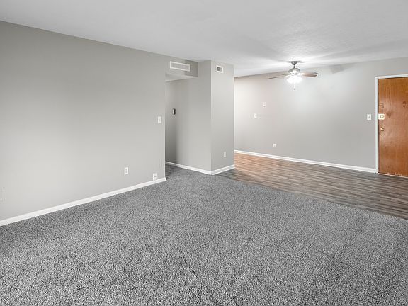 4th image of 4133 Flintlock Dr #14