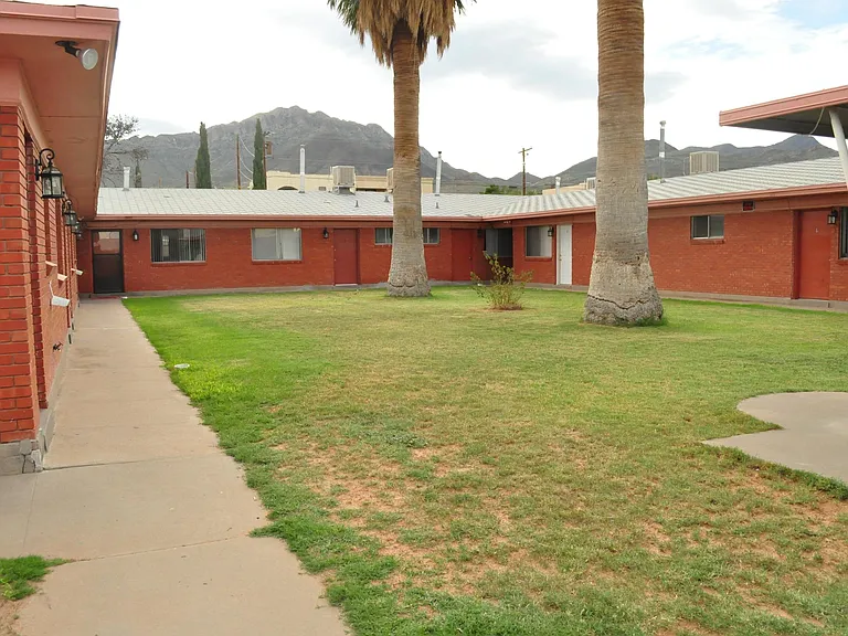 3901 Hercules Ave — Photo 30