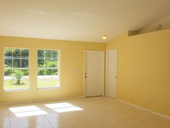 5th image of 737 Aletha Ave S
